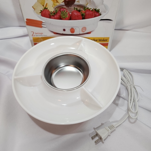 Chocolate Fondue Maker Pot Electric Dessert Set 4Forks & Party Serving Tray - Picture 3 of 5